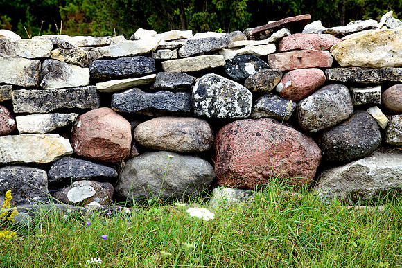 Stones of Estonia_by_Nadja Meister_IMG_2719