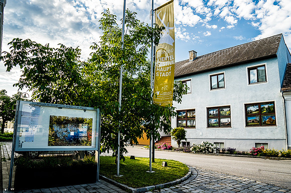 V4F 2022_FensterGALERIE Wagram_(c)_Nadja Meister_DSC02157